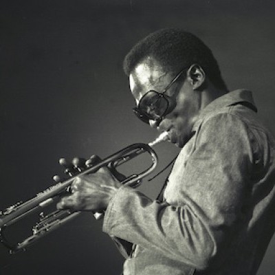 Davis_Miles_by_Jack_Vartoogian_lo_res_copy.jpg