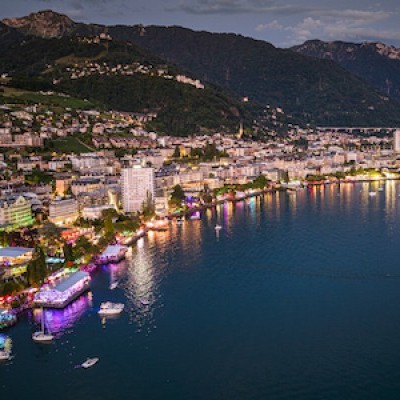 Montreux_at_night_by_Lionel_Flusin.jpg