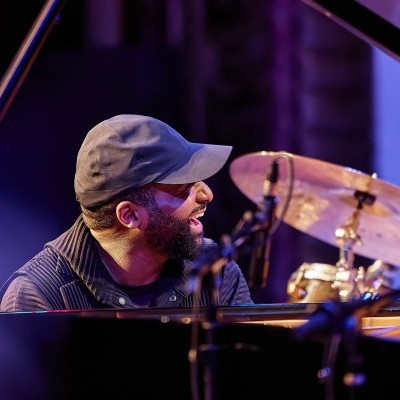 Sullivan_Fortner_by_Chris_McGuire_Photography.jpg