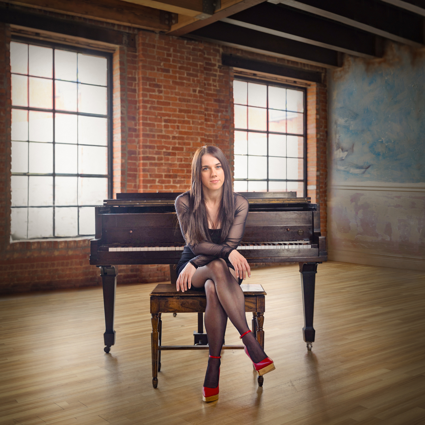 Maria Kaushansky at a piano